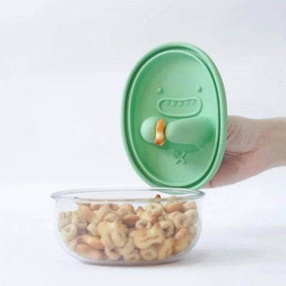 CleanGrip™ - Keep Hand Clean Snack Container