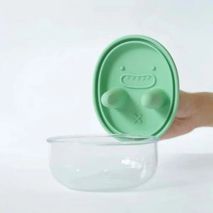 CleanGrip™ - Keep Hand Clean Snack Container